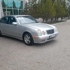 Mercedes-Benz E320 1999