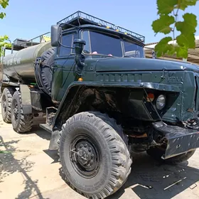 Ural 4320 1983