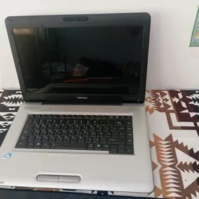 TOSHIBA kompýuter
