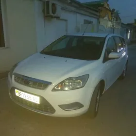 Ford Focus 2010