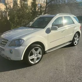 Mercedes-Benz ML350 2011