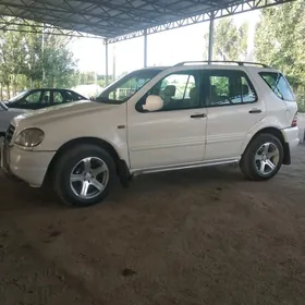 Mercedes-Benz ML350 2001
