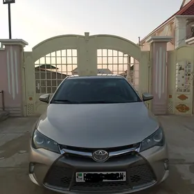 Toyota Camry 2017