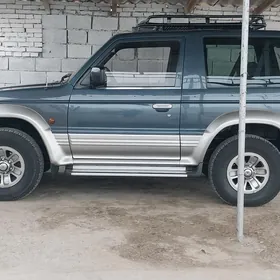 Mitsubishi Pajero 1992