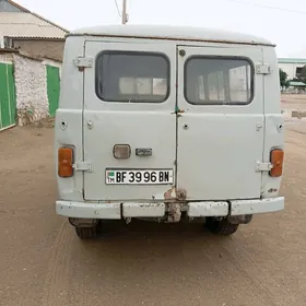 UAZ Profi 2000