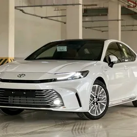 Toyota Camry 2025