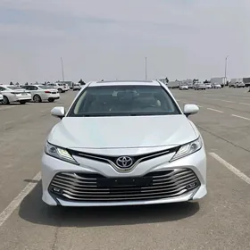 Toyota Camry 2020