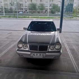 Mercedes-Benz C320 1999