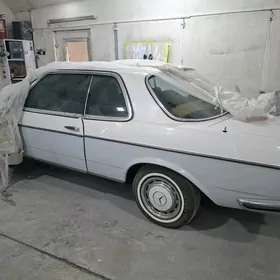 Mercedes-Benz 230E 1983