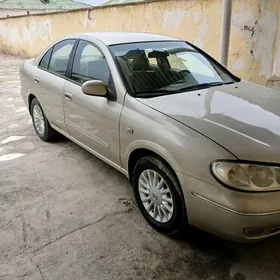 Nissan Sunny 2004