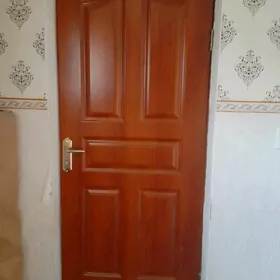 дверь