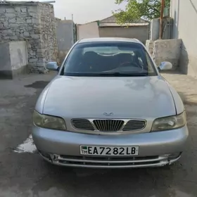 Daewoo Nubira 1999