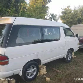 Toyota Town-ays cresta