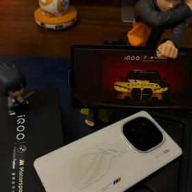 vivo IQOO 12