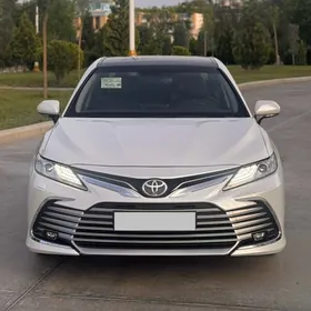 Toyota Camry 2023