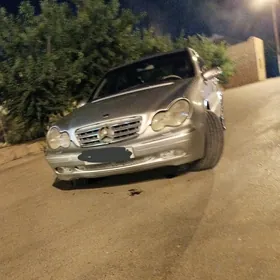 Mercedes-Benz C320 2002