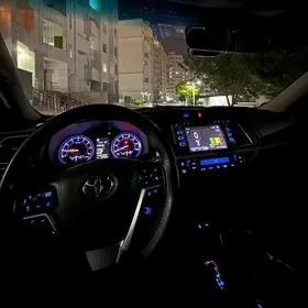 Toyota Highlander 2017