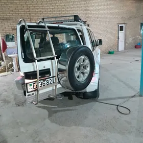 Mitsubishi Pajero 1996