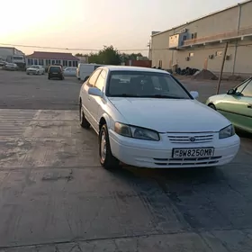Toyota Camry 1999