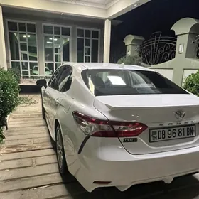 Toyota Camry 2020
