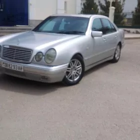 Mercedes-Benz E320 1997