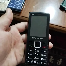 Maxfone V18