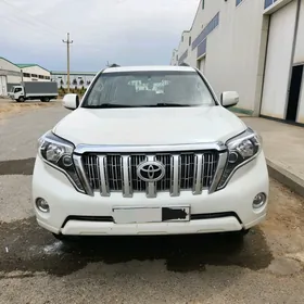 Toyota Land Cruiser Prado 2013