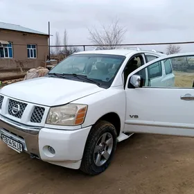 Nissan Armada 2004