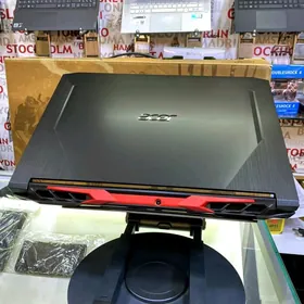 RTX 3050 / Ryzen 5 / RAM 8GB