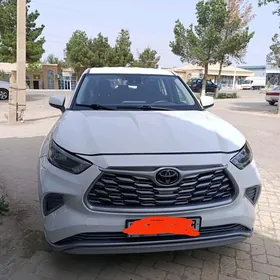 Toyota Highlander 2020