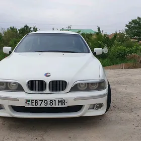 BMW E39 2000
