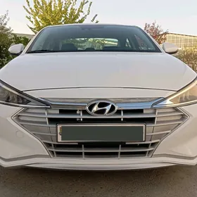 Hyundai Elantra 2020