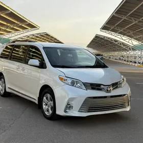 Toyota Sienna 2016
