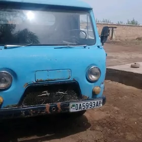 UAZ 452 1982