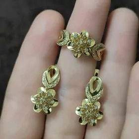 gyzyl kamplekt