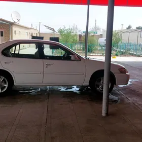 Nissan Altima 1998
