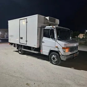 Mercedes-Benz Viano 2004
