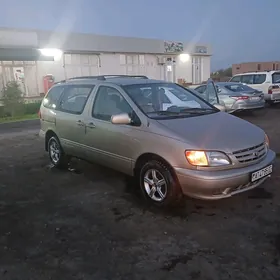 Toyota Sienna 2002