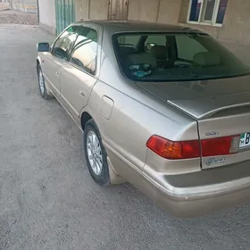 Toyota Camry 2000