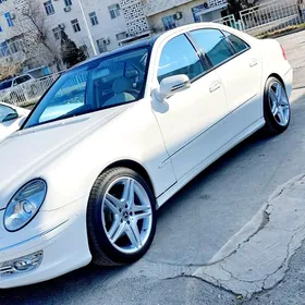 Mercedes-Benz E320 2004