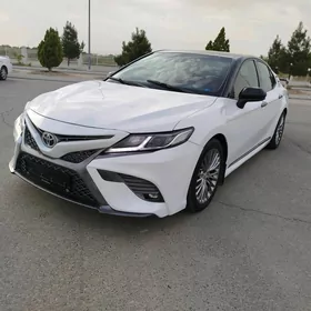 Toyota Camry 2019