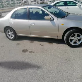 Nissan Bluebird 1996