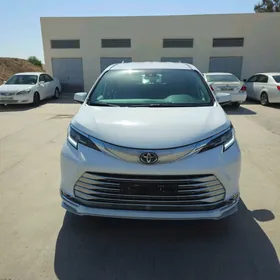 Toyota Sienna 2022