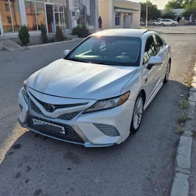 Toyota Camry 2018