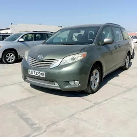 Toyota Sienna 2010