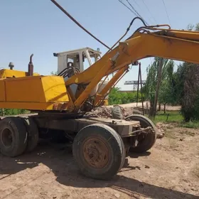Caterpillar Excavator 1993