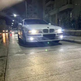 BMW E39 2002