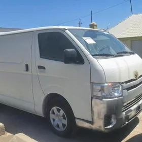 Toyota Hiace 2025