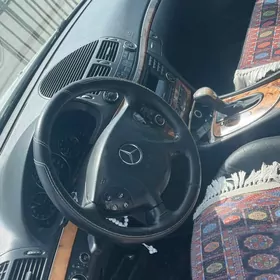 Mercedes-Benz E350 2003