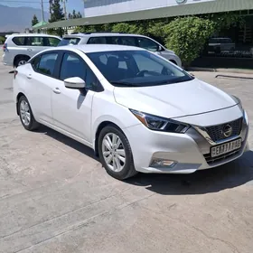 Nissan Versa 2021